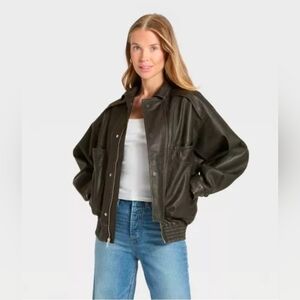Universal Thread BLACK Relaxed Faux Leather Bomber Jacket